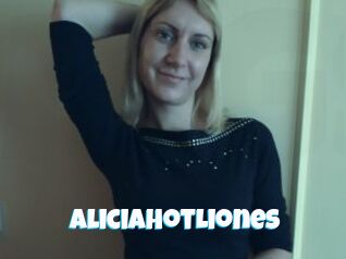 AliciaHotLiones
