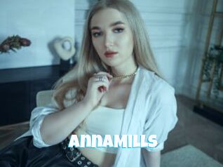 AnnaMills Miss Gros Seins