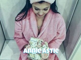 Annie_Astie
