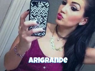 AriGrande