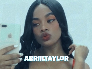 abriiltaylor Miss Gros Seins