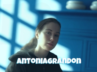 antoniagrandon Miss Gros Seins