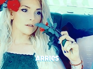 arries Miss Gros Seins
