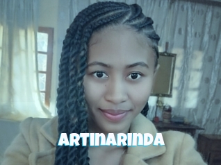artinarinda Miss Gros Seins