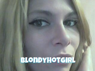 BlondyHotGirl