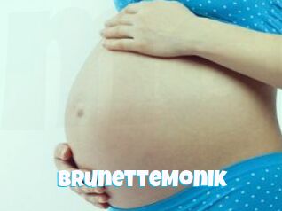 BrunetteMonik