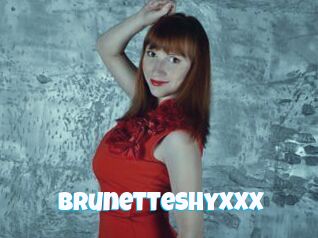 BrunetteShyXXX Miss Gros Seins