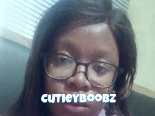 Cutieyboobz