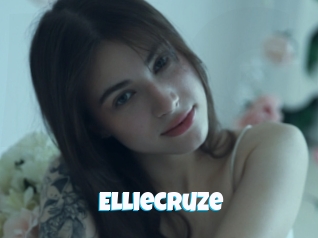 Elliecruze