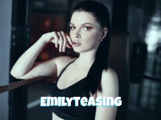 emilyteasing Miss Gros Seins