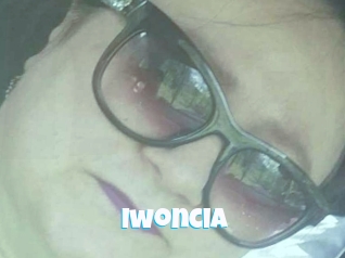 iwoncia Miss Gros Seins