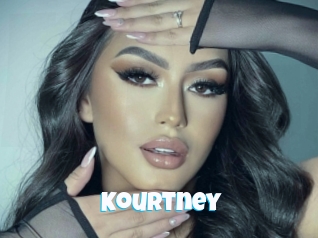 kourtney Miss Gros Seins