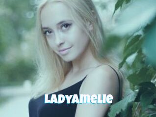 LadyAmelie Miss Gros Seins