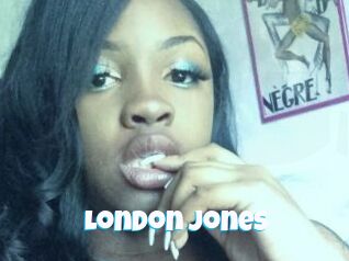 London_Jones Miss Gros Seins