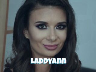 laddyann Miss Gros Seins