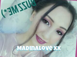 MadinaLove_xx Miss Gros Seins