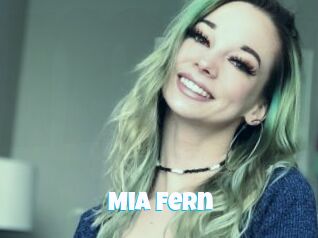 Mia_Fern