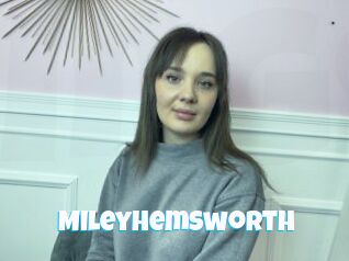 MileyHemsworth Miss Gros Seins