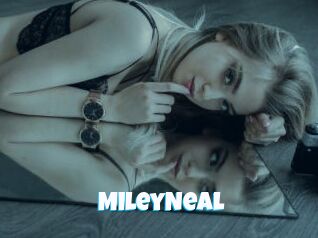 MileyNeal Miss Gros Seins