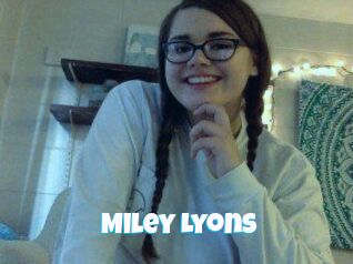 Miley_Lyons
