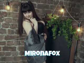 MironaFox Miss Gros Seins