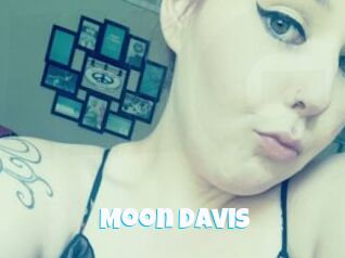 Moon_Davis