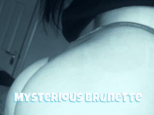 Mysterious_Brunette