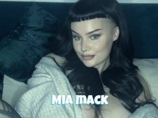 Mia_mack