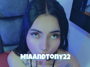 Miaandtony22