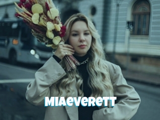 miaeverett Miss Gros Seins