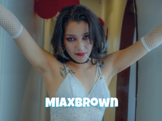 Miaxbrown