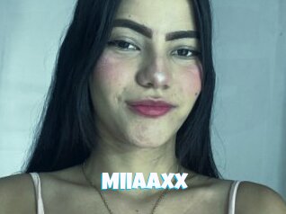 Miiaaxx