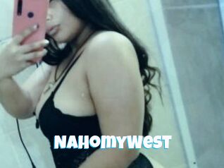 NahomyWest