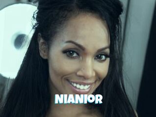 NiaNior Miss Gros Seins