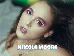 Niicole_Moore Miss Gros Seins