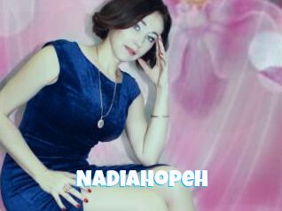 nadiahopeh Miss Gros Seins