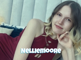 nelliemoore Miss Gros Seins