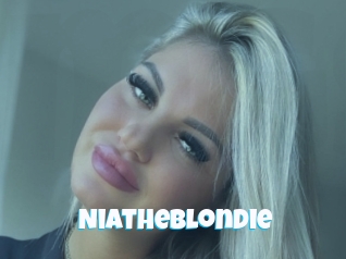 niatheblondie Miss Gros Seins