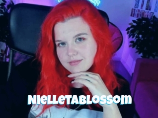 Nielletablossom