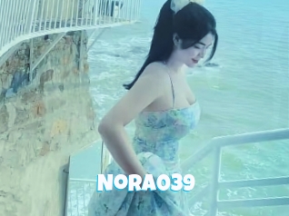 nora039 Miss Gros Seins