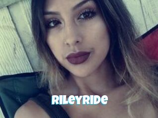 RileyRide Miss Gros Seins