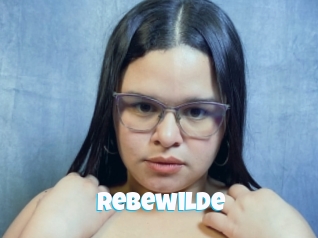 rebewilde Miss Gros Seins