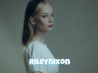 rileynixon Miss Gros Seins