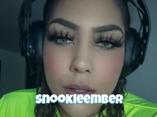 snookieember Miss Gros Seins