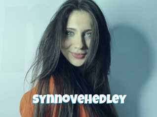 synnovehedley Miss Gros Seins
