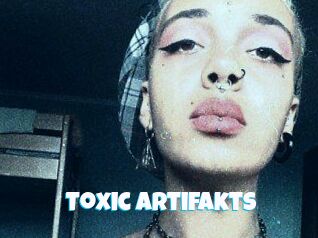 Toxic_artifakts