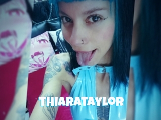 thiarataylor Miss Gros Seins