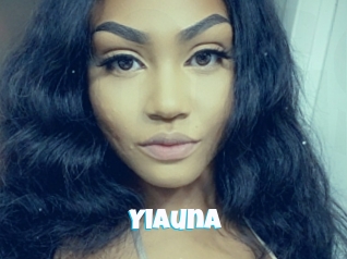 yiauna Miss Gros Seins